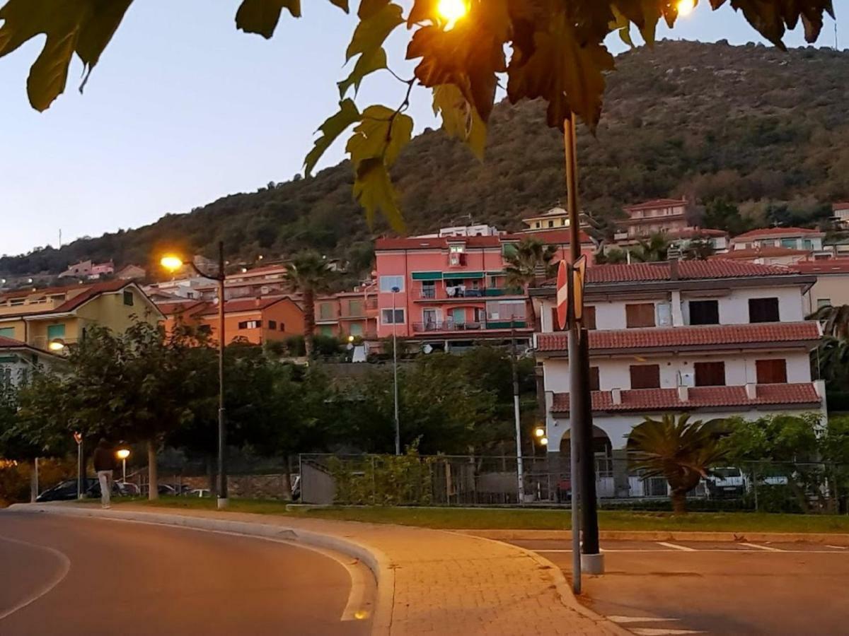 Very Cosy House With Fabulous Sea View! Pietra Ligure Ngoại thất bức ảnh