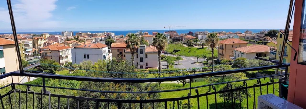 Very Cosy House With Fabulous Sea View! Pietra Ligure Ngoại thất bức ảnh